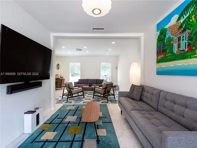 14610 Tarpon Dr — Photo 5