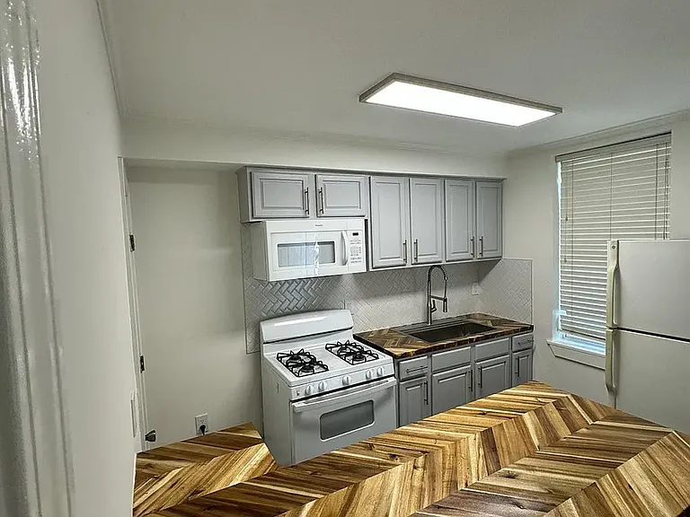 4278 Oxford Ave #2 — Photo 17