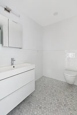 Rented by Brown Harris Stevens | media 30