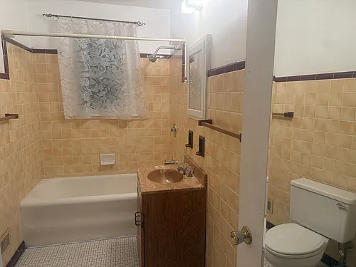 2742 N Downer Ave #A Photo 1