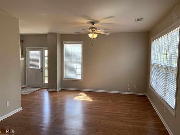 4th image of 1661 Tailmore Ln #2
