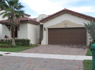 15442 SW 176th Ter, Miami, FL 33187