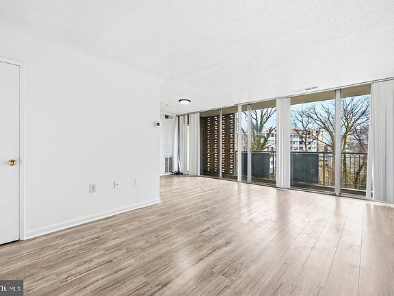 3rd image of 1824 Metzerott Rd #203A