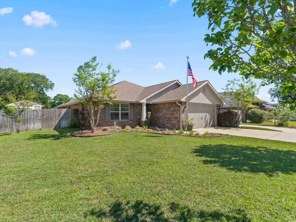 4189 Berry Cir, Pace, FL 32571