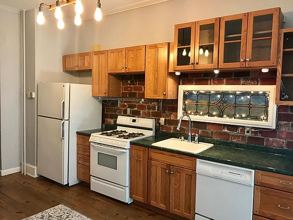 5th image of 113 Catharine St APT 1