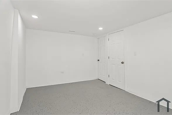 511 W 104th St — Photo 29
