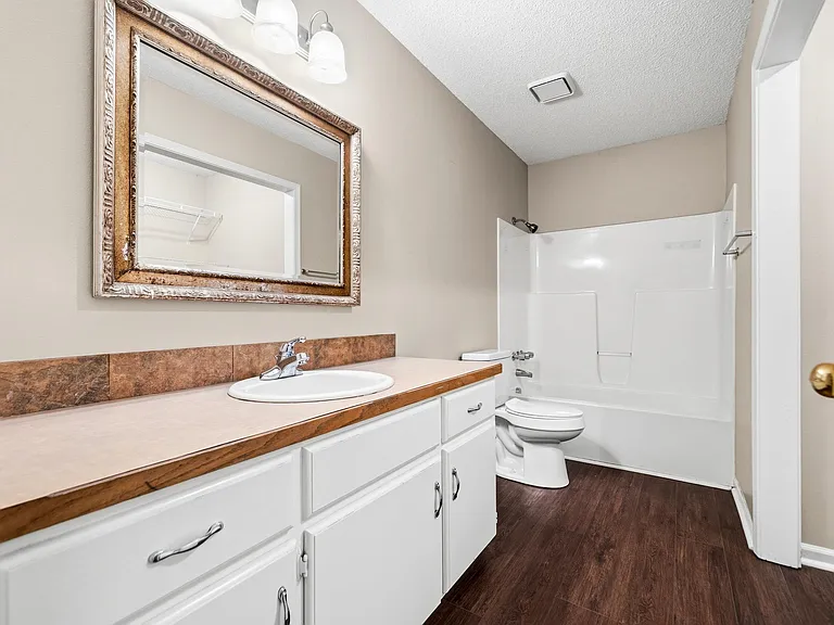 111 Jordan St — Photo 15