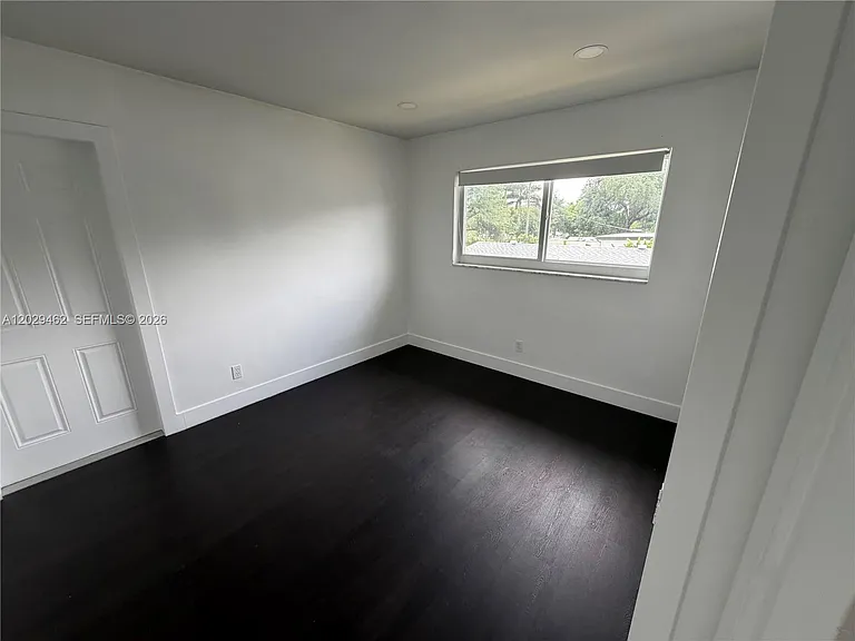4850 SW 26th Ave #4 — Photo 8