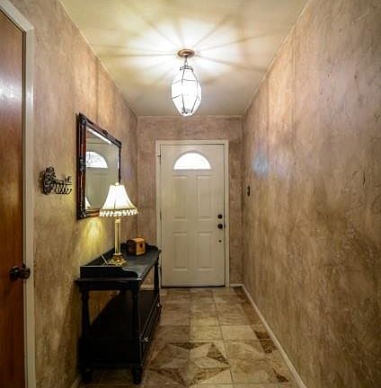 2nd image of 3017 Adrienne Dr