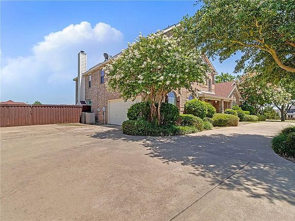5th image of 710 Meghann Ln