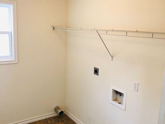 5th image of 30 Fuller Cir