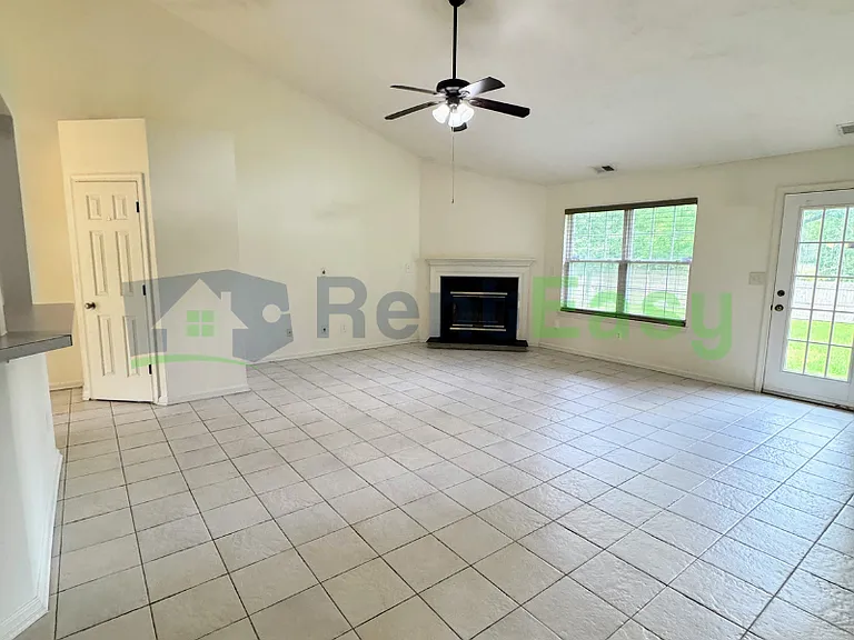 2038 Coral Ivy Ln — Photo 10