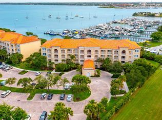 34 Harbour Isles Dr W #105, Fort Pierce, FL 34949