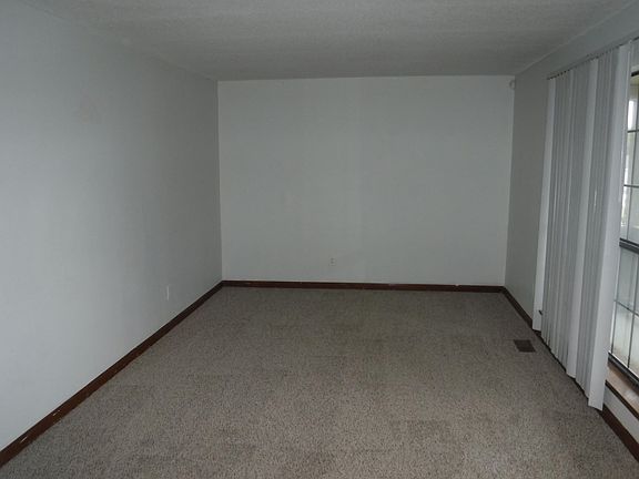 4th image of 3689 Woodcock Drive