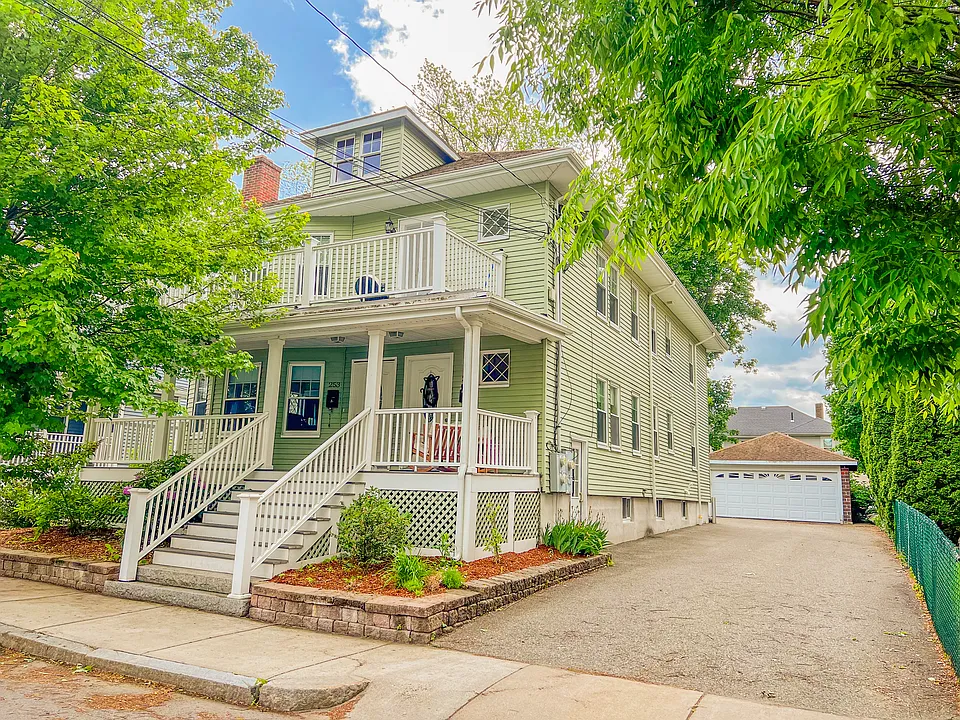 251 Brown St #2