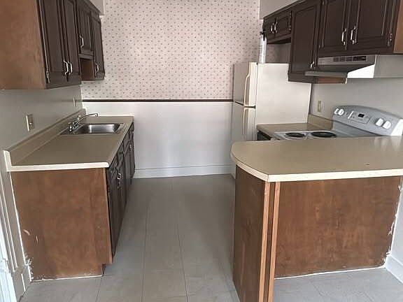 3rd image of 72-88 N Main St #11621577