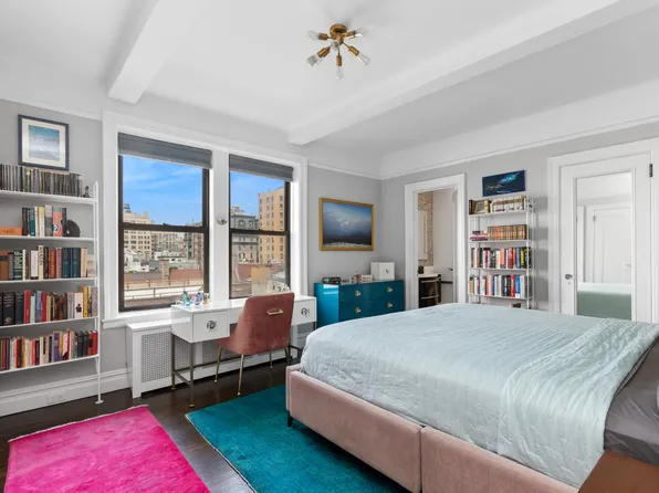 340 Riverside Drive image 6 of 12