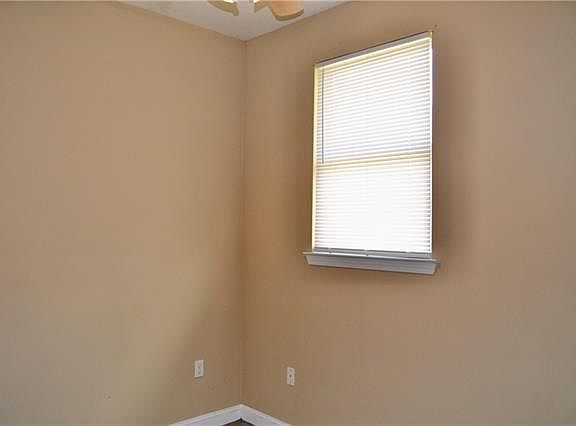4th image of 2990 Toledano St
