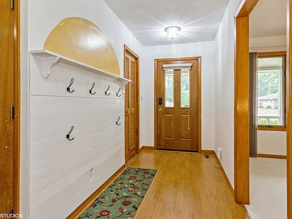 3rd image of 4646 Iris Ct