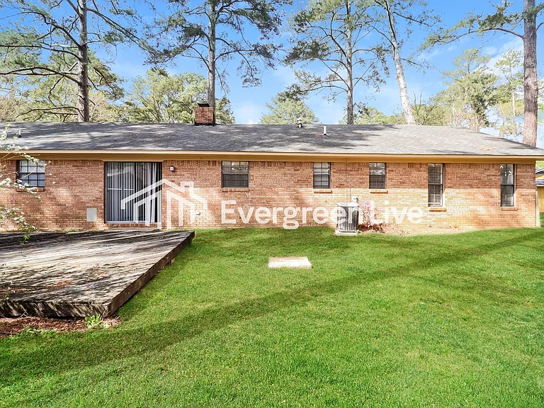 125 Dogwood Cir — Photo 15