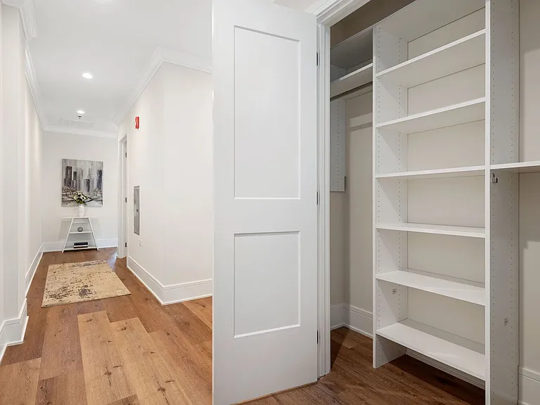 6700 North Ave — Photo 28