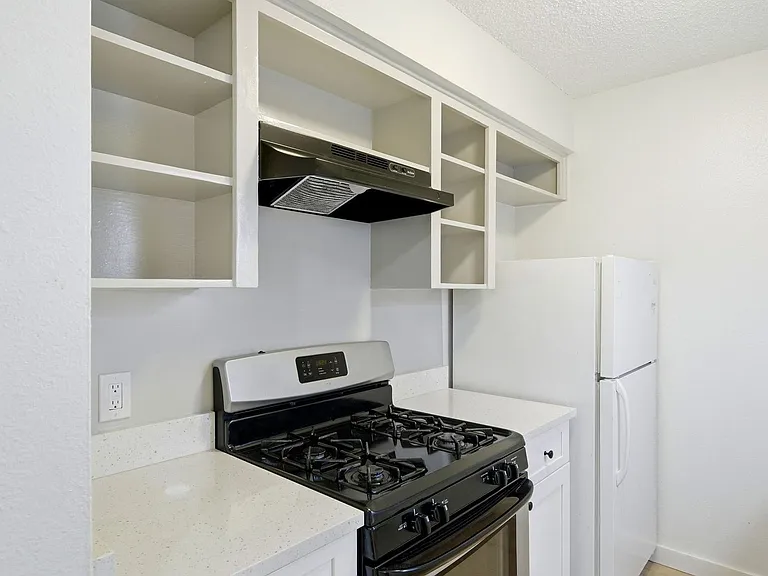 2319 Greenfield Pkwy — Photo 7