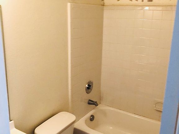 5th image of 3528 E Richmond Rd Unit 17