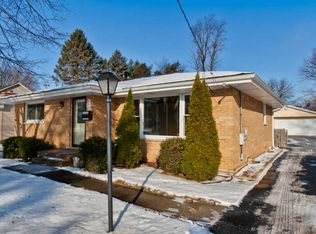 552 Krenz Ave, Cary, IL 60013