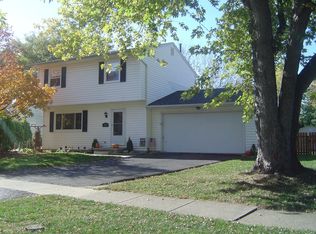 378 Southwood Dr, Perrysburg, OH 43551