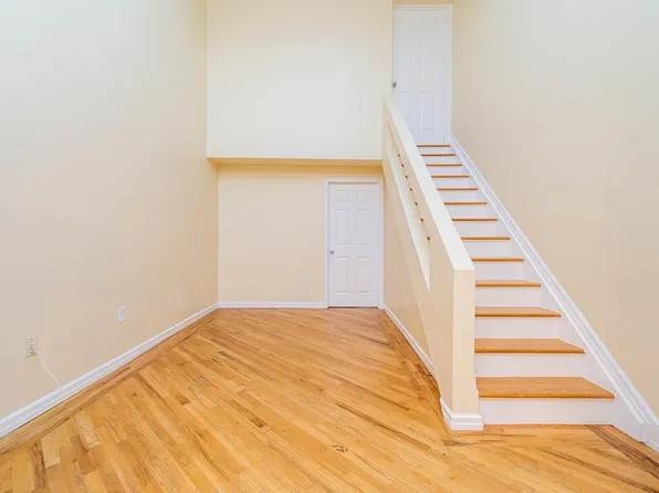 127 Madison Street image 5 of 14