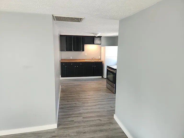 2316 H Ave — Photo 2