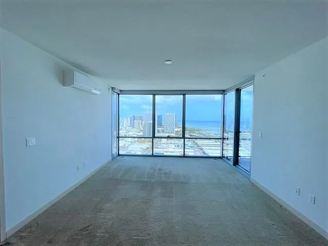 555 South St #3303 — Photo 4