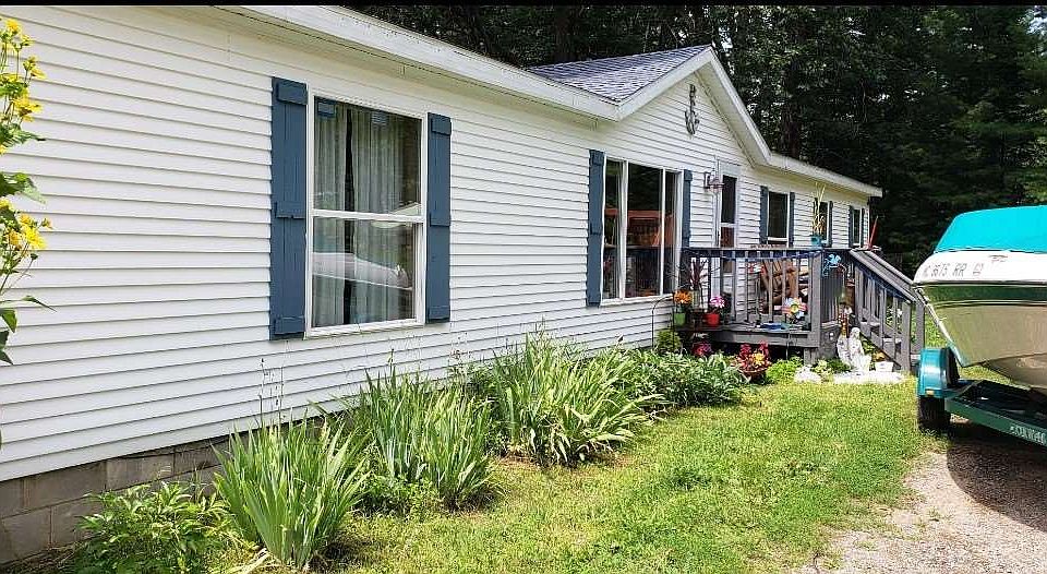 1st image of 215 Middle Dr
