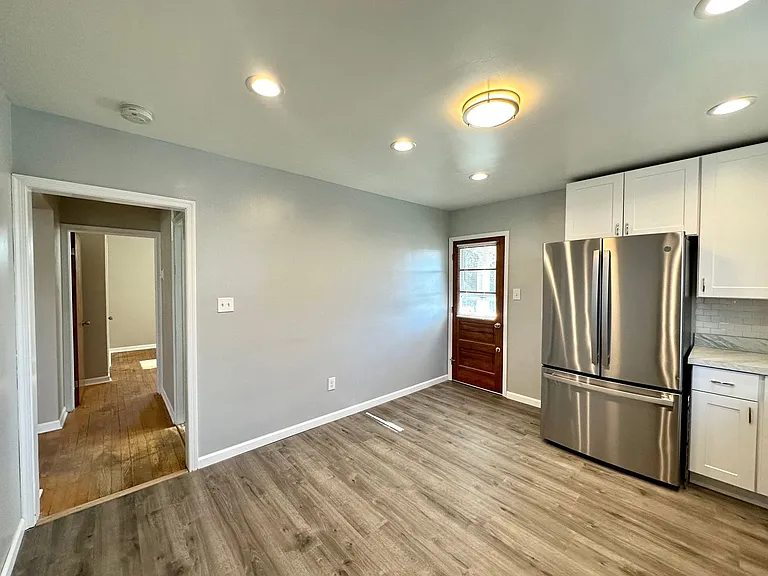 805 N Woodward Dr — Photo 11
