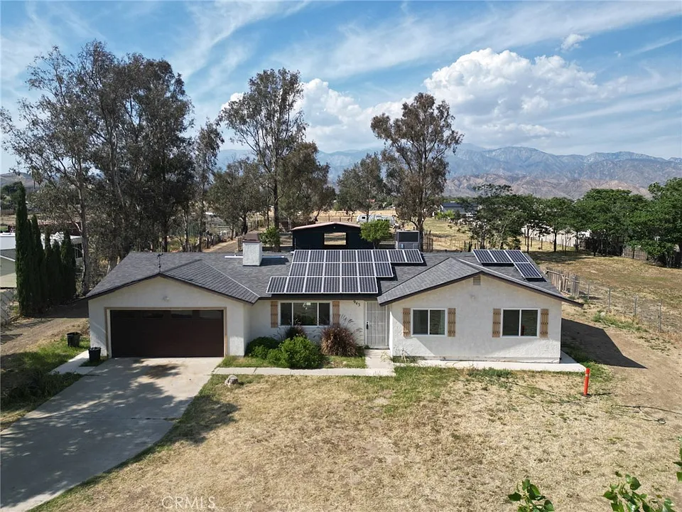 943 Wesley St