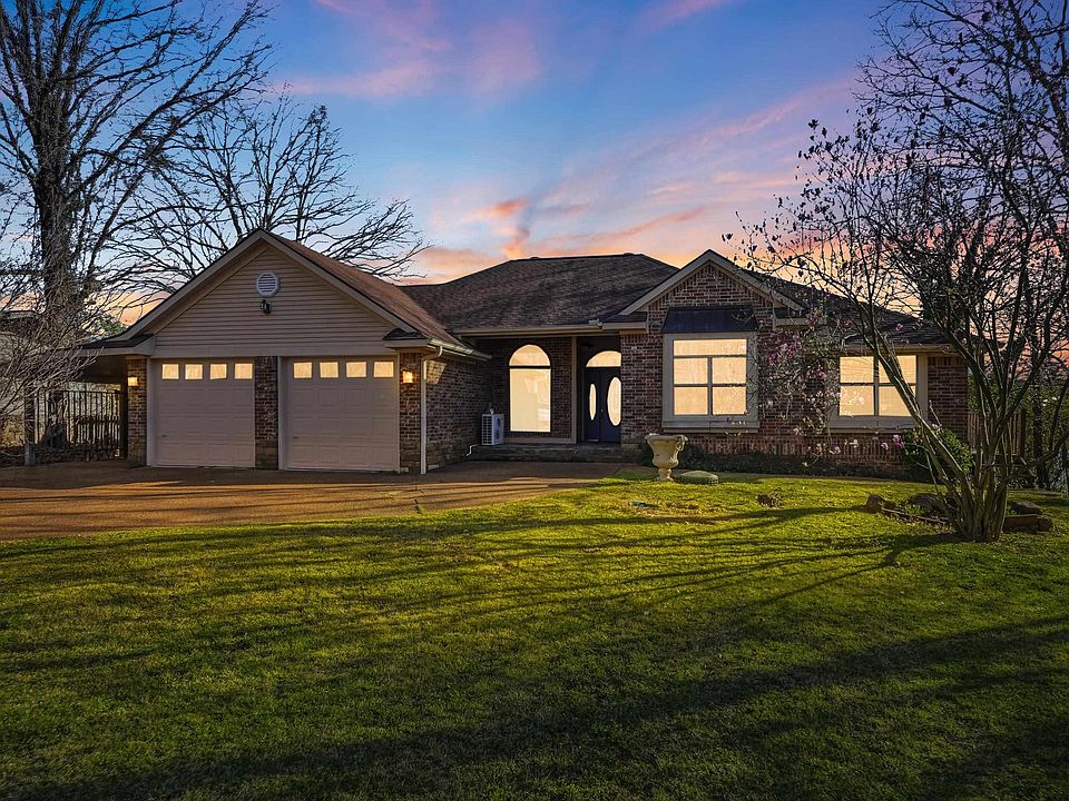 1st image of 844 Davidson Cir