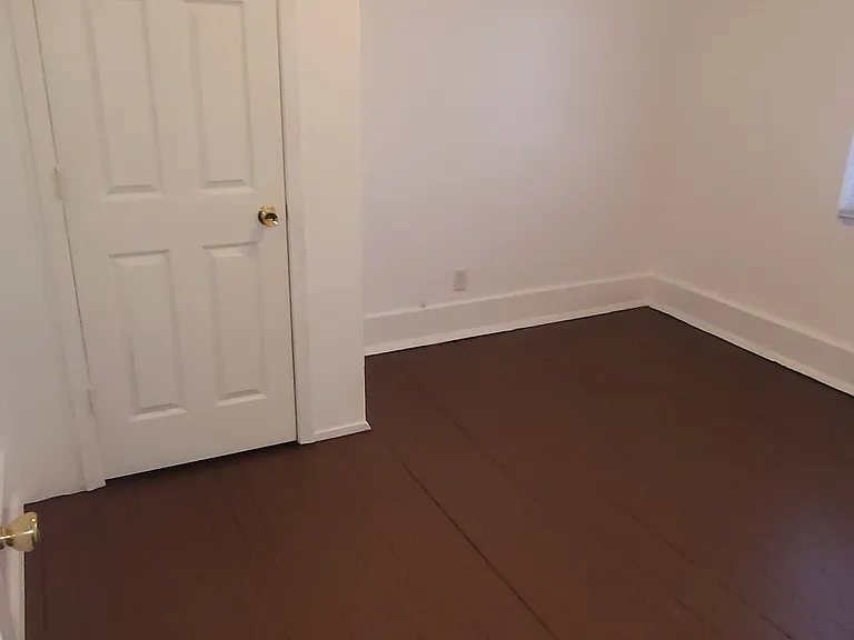 536 Jefferson St — Photo 9