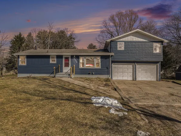 2832 W State Rd, Hastings, MI 49058