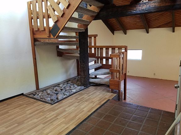 2nd image of 3117 N Stone Ave