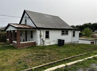40 Place Dr, Martinsburg, WV 25401