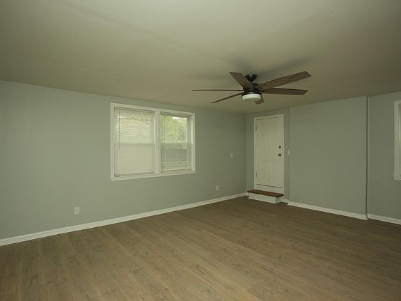 3rd image of 1524 N Parkway Ave