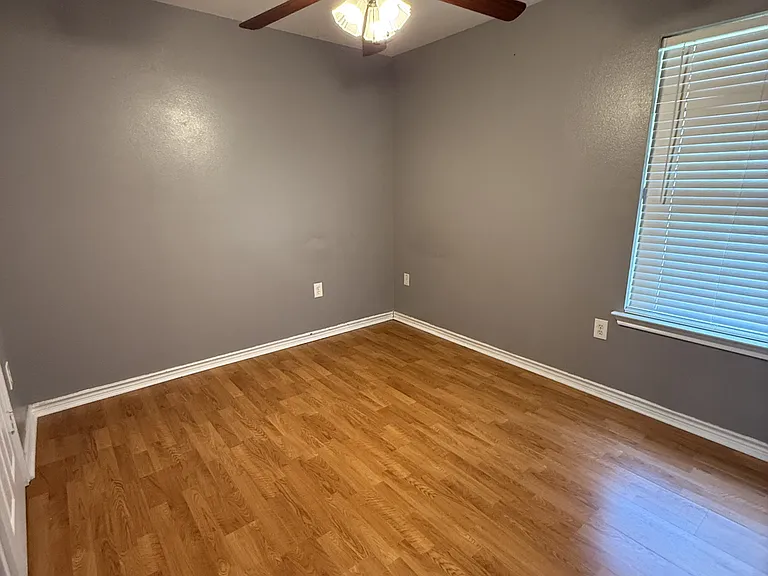 105 Willow Brook Dr — Photo 5