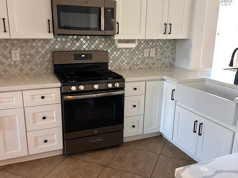 2331 W Branham Ln — Photo 7