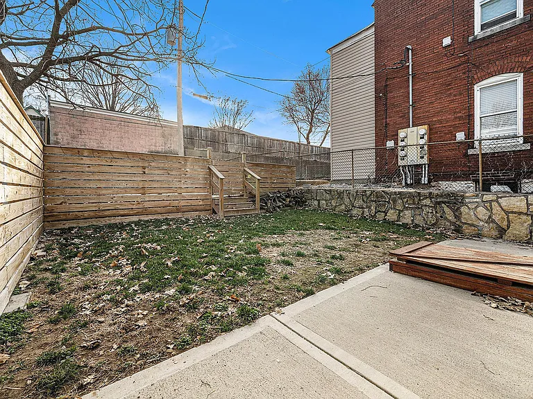 111 Park Ave — Photo 25