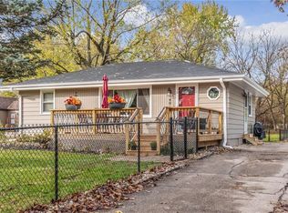4016 E 28th St, Des Moines, IA 50317