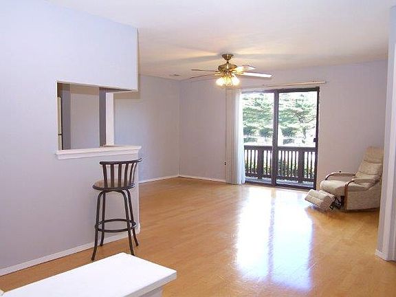 4th image of 615-86 Broadway