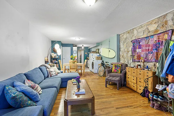 Rented by Nest Seekers International | media 3