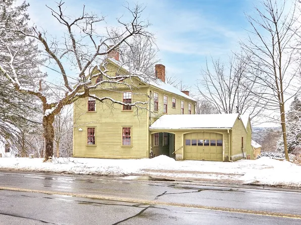 742 Main & Barnes Ct, Lancaster, MA 01523