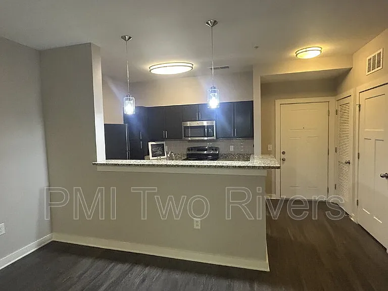 410 Rosedale Ave #211 — Photo 3