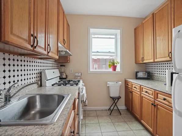 1890 West 6th Street image 23 of 37